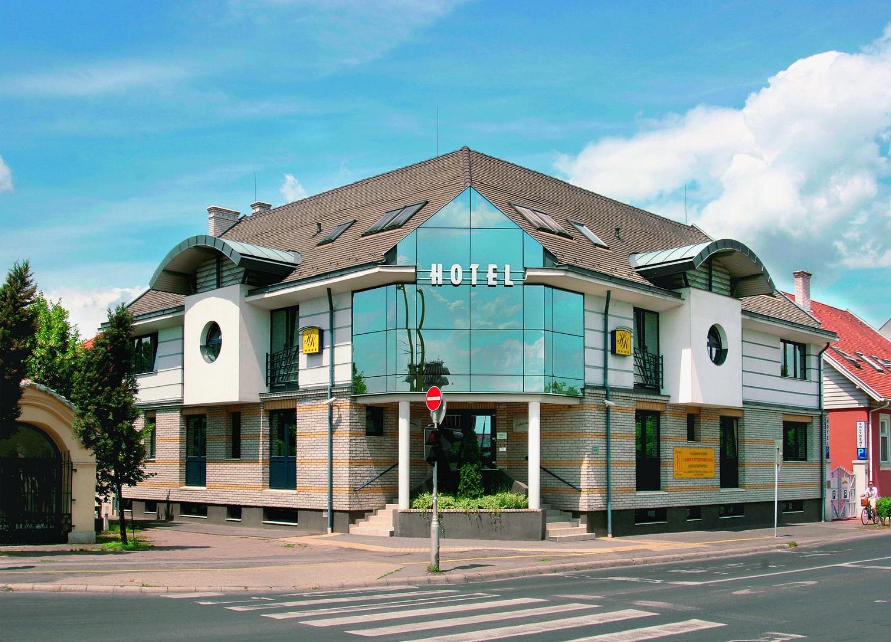 Hotel Kalvaria Дьёр Экстерьер фото