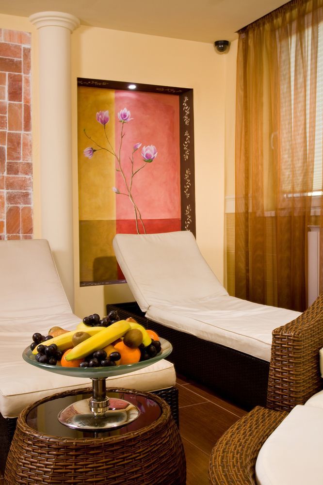 Hotel Kalvaria Дьёр Экстерьер фото